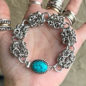 Maille stainless steel turquoise bracelet . Handmade chain & turquoise gem clasp